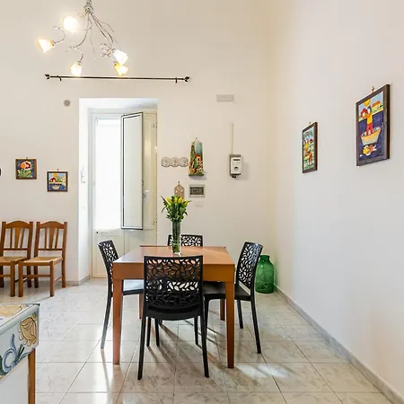 Corso Dei Mille Railway Apartment